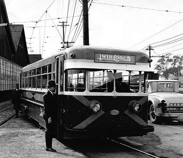 usr_m_eastbay_key_misc_twincoach_demonstrator_mbns_067.jpg
