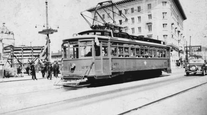 usr_m_eastbay_stcr_271_broadway22nd_024.jpg