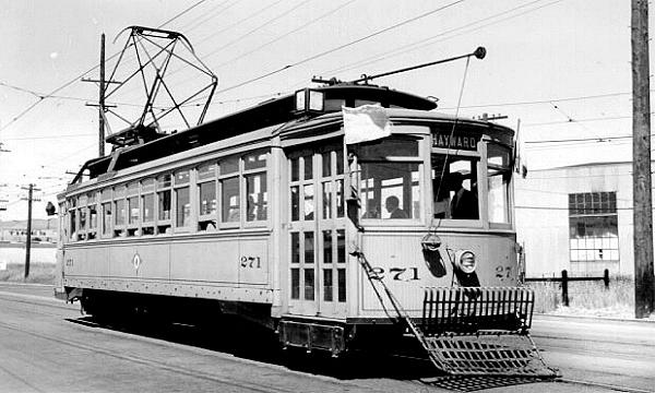 usr_m_eastbay_stcr_271_signedhayward_bv_044.jpg