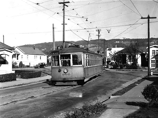 usr_m_eastbay_stcr_960_38thave_mbns_076.jpg