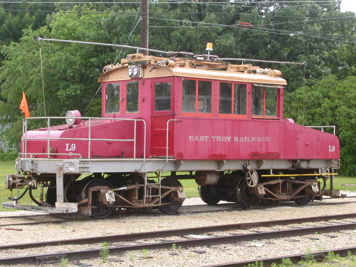usr_m_museum_easttroy_mkel9_20030708_fh_hicks178.jpg