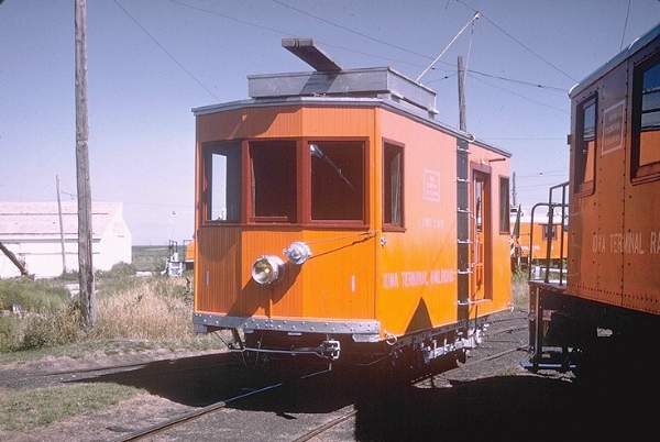 usr_m_iatr_001_linecar_emeryshops_jt_106.jpg