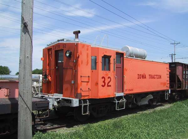 usr_m_iatr_032_emeryshops_20010517_vk_174.jpg