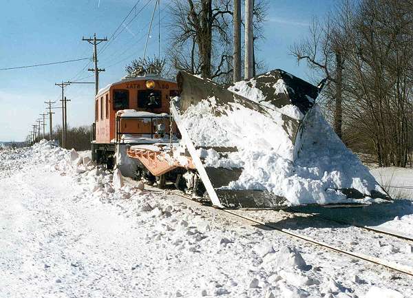 usr_m_iatr_050_withplow_19961226_dj_130.jpg