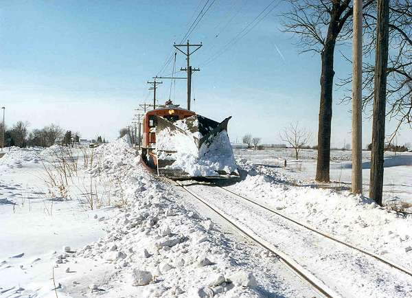 usr_m_iatr_050_withplow_19961226_dj_131.jpg