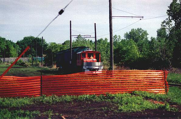 usr_m_iatr_060_fourinboundempties_20000512_hollypeters_087.jpg