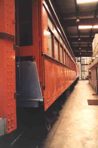 usr_m_iatr_xxx_emeryshops_1996sum_dmew_009.jpg