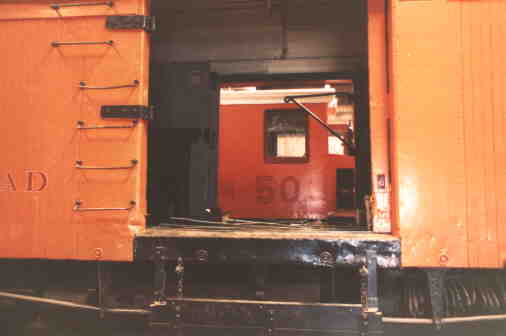 usr_m_iatr_xxx_emeryshops_1996sum_dmew_011.jpg