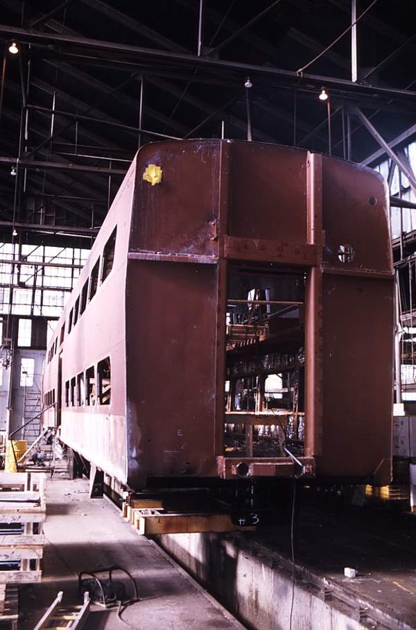 usr_m_ic_hl_1503_underconstructionrearend_197103_ss_175.jpg