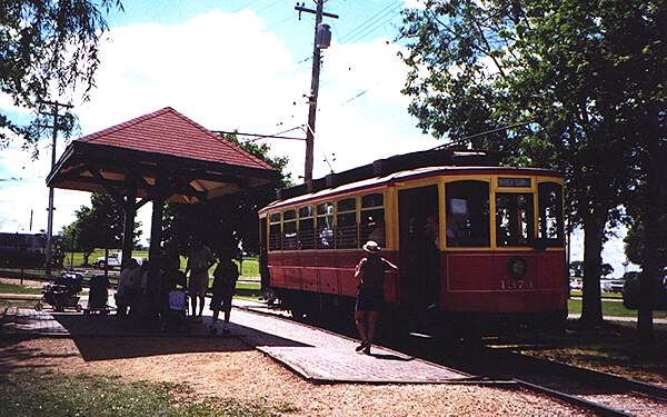 usr_m_museum_illinoisrailway_chi1374_shelter_20000723_irm151_kj.jpg