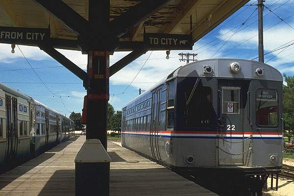usr_m_museum_illinoisrailway_chiel0022_chiel6461_50thststation_20000709_irm157_mifar.jpg