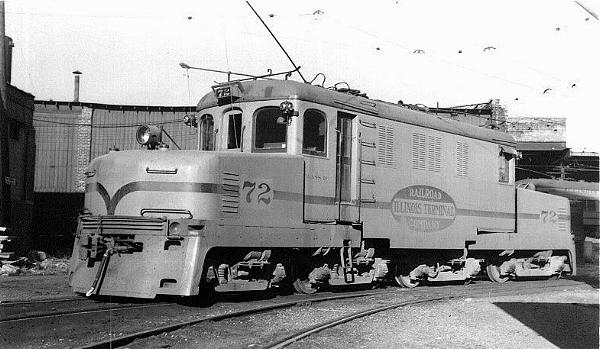 usr_m_it_frt_0072_peoriashops_dajenmabar_076.jpg