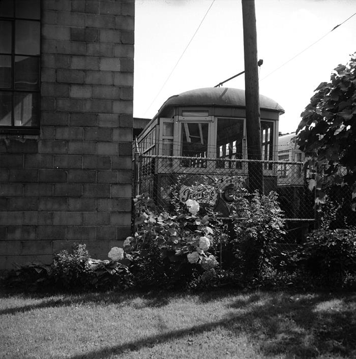 usr_m_jst_0005_awaitingscrappingcoopersdalecarhouse_bveh_214.jpg