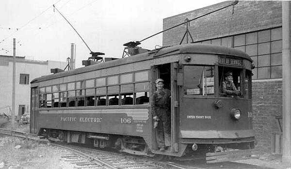 usr_m_lax+pe_0106_westhollywoodcarhouse_bv_pe126.jpg