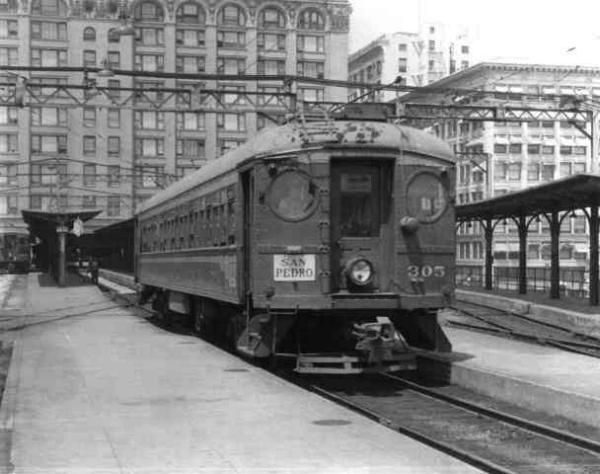 usr_m_lax+pe_0305_6thmainterminal_1955_dmewh_pe007.jpg