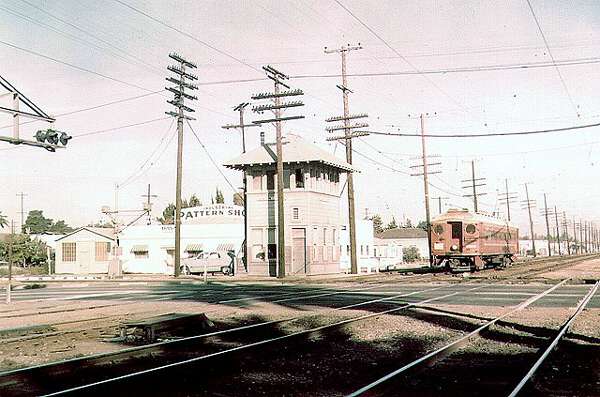 usr_m_lax+pe_0411_slauson+tower_1959_kenhar_pe476.jpg