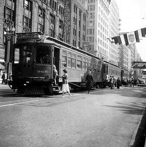 usr_m_lax+pe_0965_hill+7th_bv_pe212.jpg