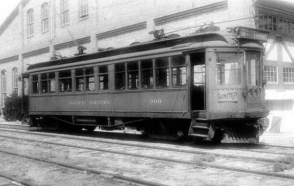 usr_m_lax+pe_0990_torranceshops_bv_pe225.jpg
