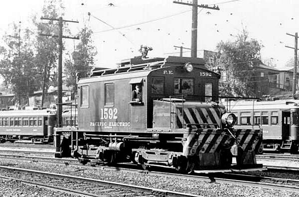 usr_m_lax+pe_frt'1592_macystyard_bv_pe114.jpg