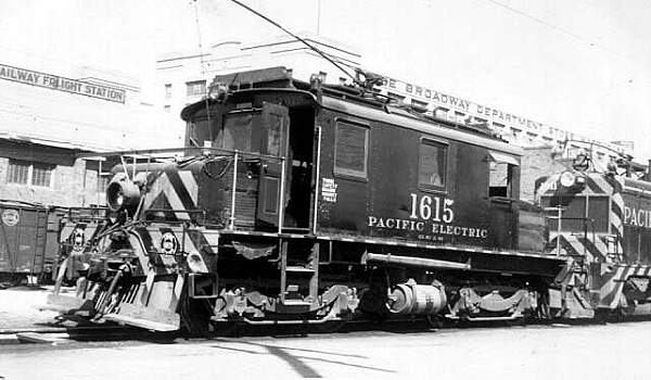 usr_m_lax+pe_frt'1615_8thstyard_bv_pe373.jpg