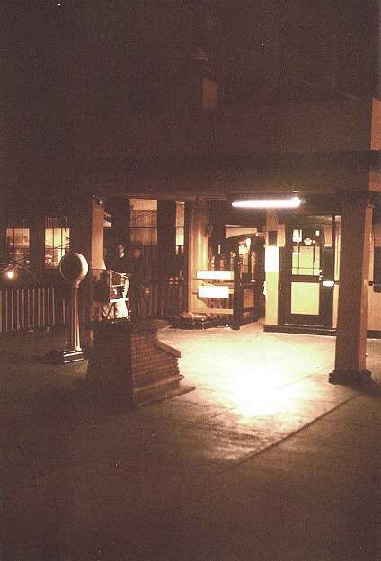usr_m_lax+pe_misc_6thmainterminal-night+shot_kenhar_pe474.jpg