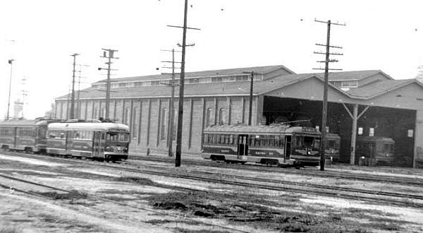 usr_m_lax+pe_misc_westhollywoodcarhouse_bv_pe259.jpg