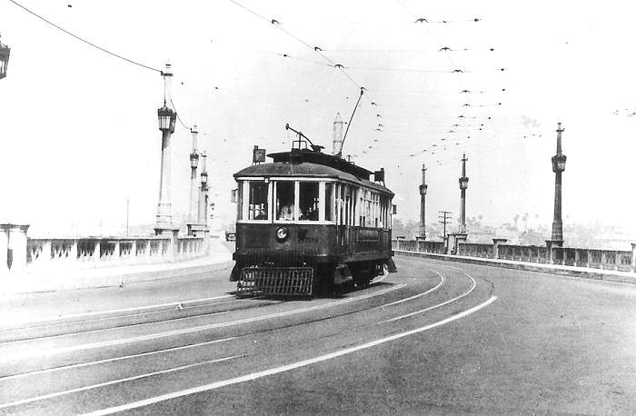 usr_m_laxhist_0658_fline4thstbridge_19460630_ss_291.jpg