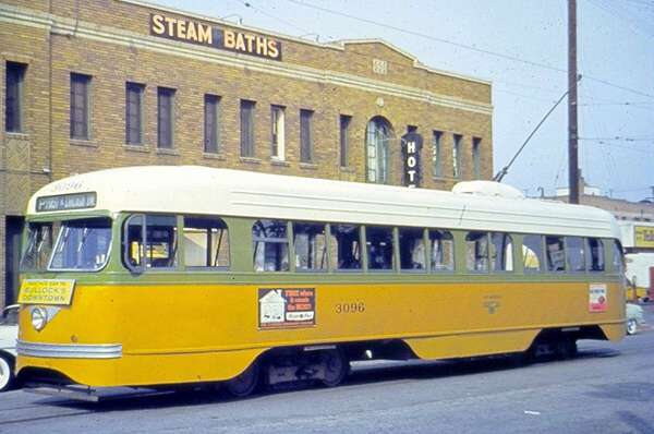 usr_m_laxhist_3096_1stchicago_jt_340.jpg