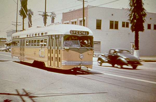 usr_m_laxhist_3126_54thvanness_fantrip_khjt_370.jpg