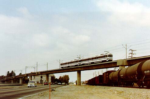 usr_m_laxmod_aline_1xx_dominguez+overpass_bv_bl25.jpg