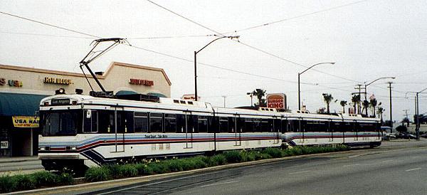 usr_m_laxmod_aline_1xx_longbeach+willow_kj_bl06.jpg