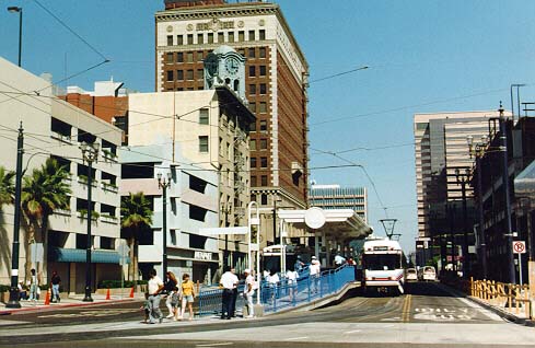 usr_m_laxmod_aline_1xx_longbeach-first+pacific_19900900_bv_bl29.jpg