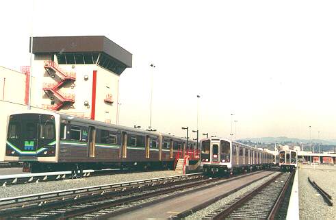 usr_m_laxmod_bline_xxx_shops_19921124_bv_rl05.jpg