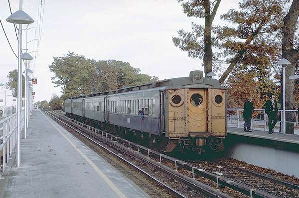usr_m_lirr_2ndgen_4137_huntington_19701101_jt_075.jpg
