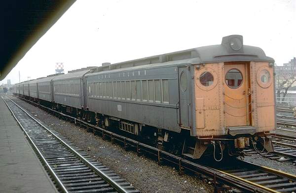 usr_m_lirr_2ndgen_4156_jamaica_19690119_jt_019.jpg