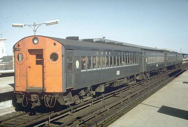 usr_m_lirr_2ndgen_4784_196603_jt_096.jpg