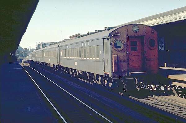 usr_m_lirr_2ndgen_4794_nostrandave_19700228_jt_097.jpg