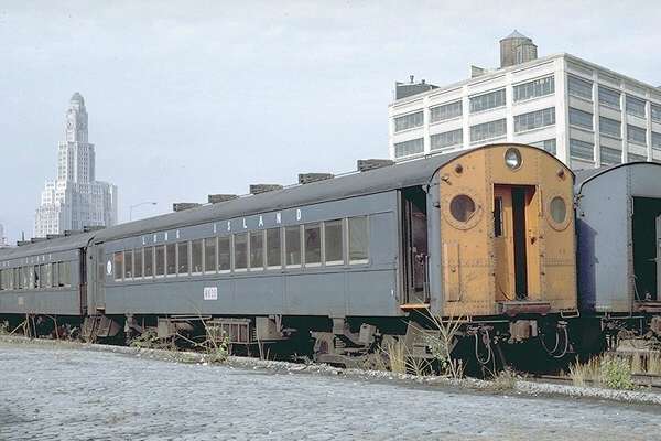 usr_m_lirr_2ndgen_4825_vanderbiltyard_19701101_jt_100.jpg