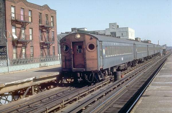 usr_m_lirr_2ndgen_4843_nostrandave_19700228_jt_026.jpg