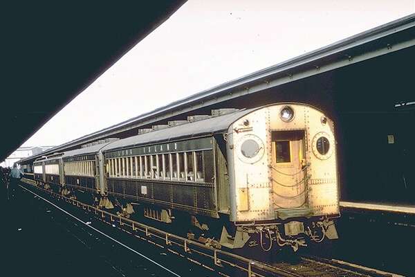 usr_m_lirr_2ndgen_4850_jamaica_196507_swjt_105.jpg