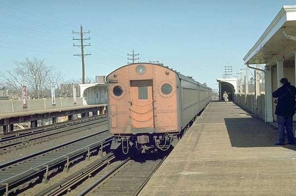 usr_m_lirr_2ndgen_4939_bellaire_19700405_jt_111.jpg
