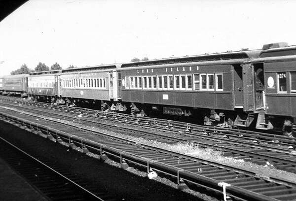 usr_m_lirr_2ndgen_xxx_001_jamaica_jmjt_250.jpg
