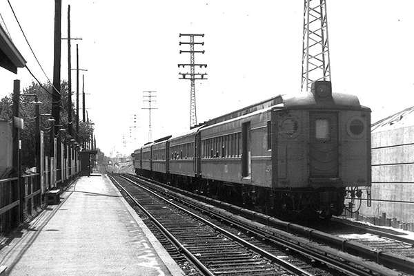 usr_m_lirr_2ndgen_xxx_005_floralpark_1960s_jmjt_354.jpg