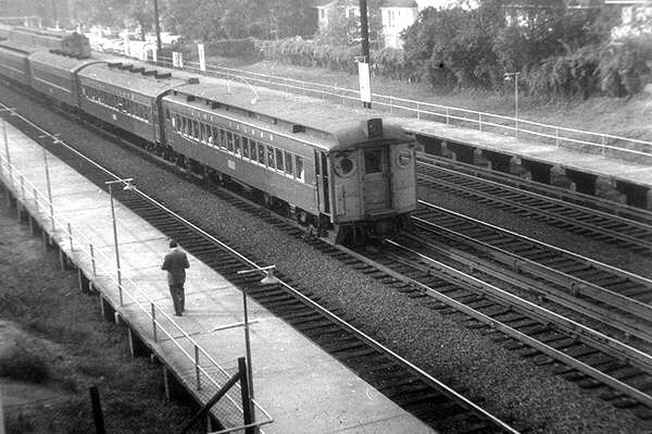 usr_m_lirr_2ndgen_xxx_008_kewgardens_jt_157.jpg