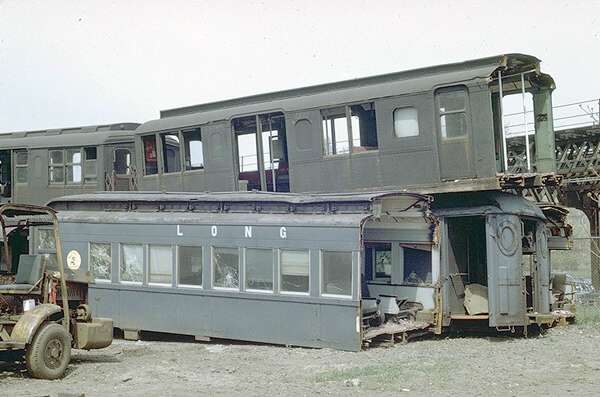 usr_m_lirr_2ndgen_xxx_010_sarnelliyardendoftheline_19690503_jt_159.jpg