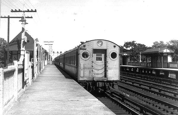 usr_m_lirr_2ndgen_xxx_012_holliswb_jmjt_161.jpg