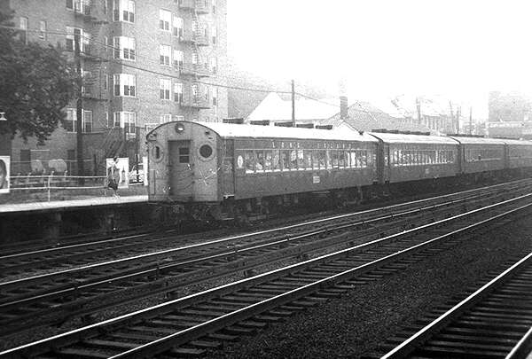 usr_m_lirr_2ndgen_xxx_018_kewgardens_jt_167.jpg