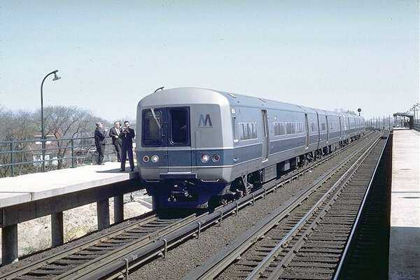 usr_m_lirr_5thgen_9027_locustmanorfantrip_19690420_jt_117.jpg