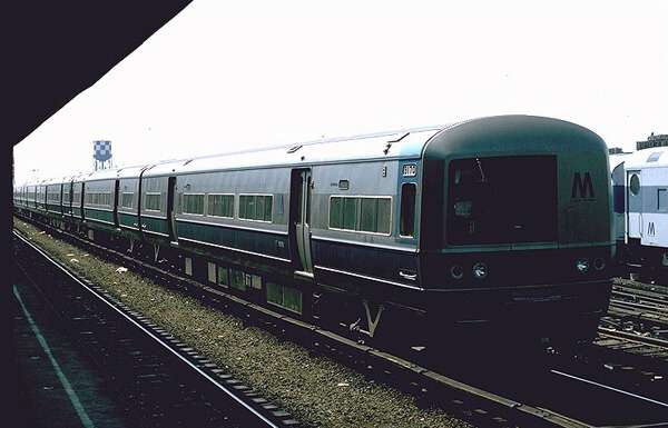 usr_m_lirr_5thgen_9170_jamaica_19750423_jt_125.jpg