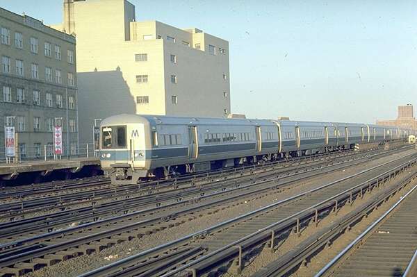 usr_m_lirr_5thgen_9217_unionhall_19700222_jt_130.jpg